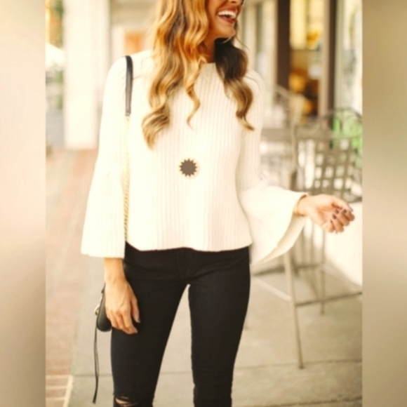 (M)🔥Gap🔥 Peplum Sweater with Bell Sleeves Ptp 17"×L23" - Picture 1 of 8